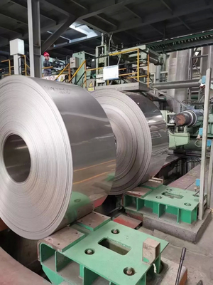 201 VAGABUNDOS de superfície brilhantes laminados a alta temperatura da bobina de aço inoxidável 202 430 para o tanque de água