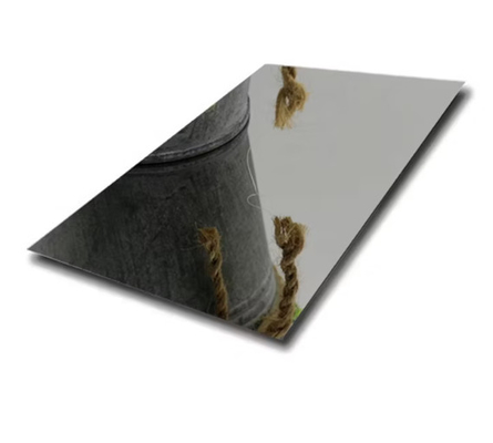 Folha de aço inoxidável laminada de superfície refletiva brilhante 317l para projetos decorativos de alta qualidade